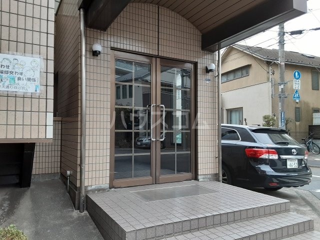 3/4 エントランス