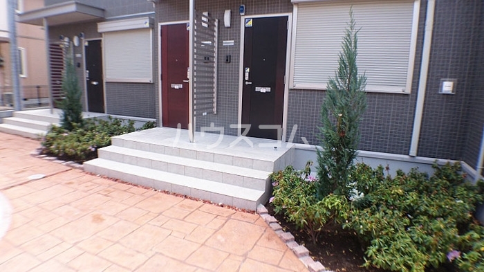 13/21 エントランス