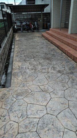 28/30 エントランス