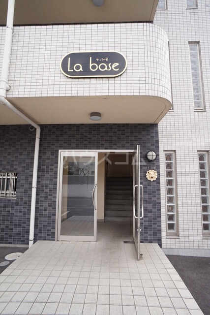 15/17 エントランス