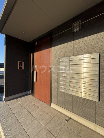 21/23 エントランス