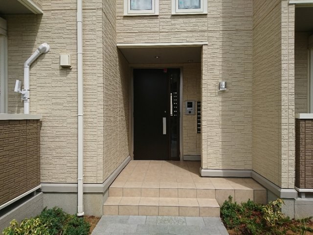 15/22 エントランス