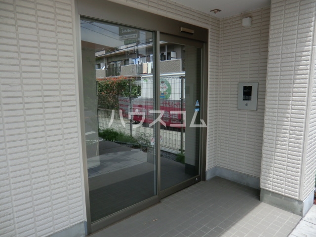 22/25 エントランス