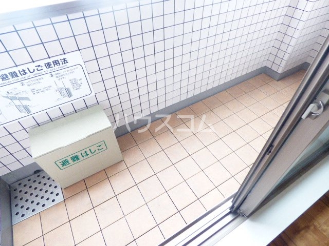 16/27 バルコニー