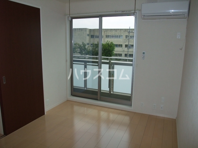 13/19 バルコニー