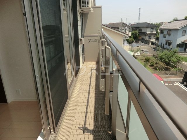 13/18 バルコニー