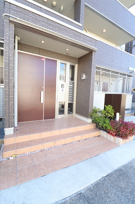 17/27 エントランス