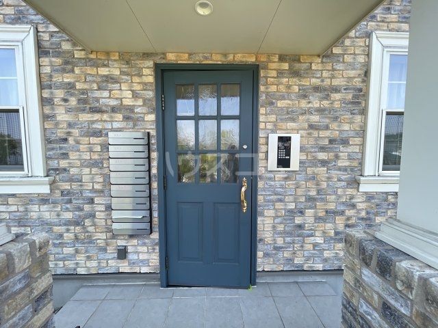 25/30 エントランス