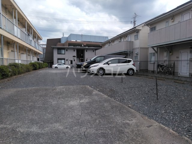 28/30 駐車場