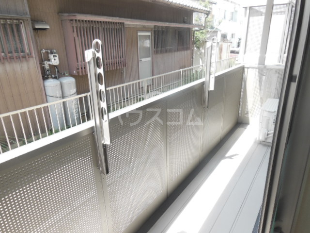 23/30 バルコニー