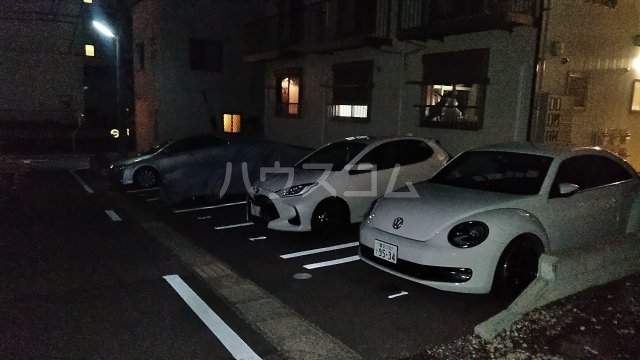 17/27 駐車場