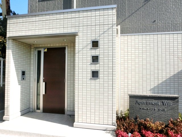 18/26 エントランス