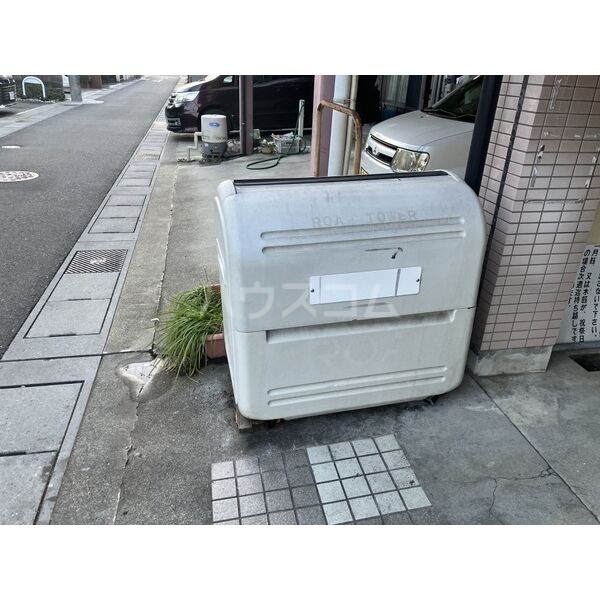 2/4 エントランス