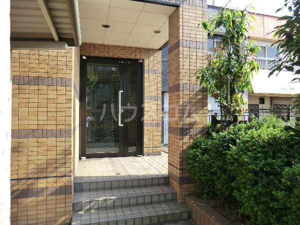 22/24 エントランス