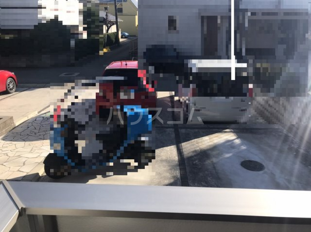 25/30 駐車場