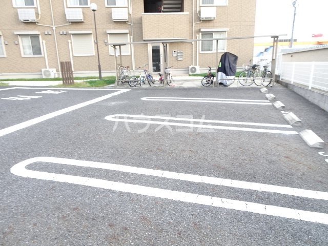 3/4 駐車場