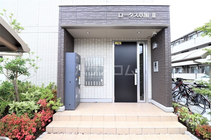 16/27 エントランス