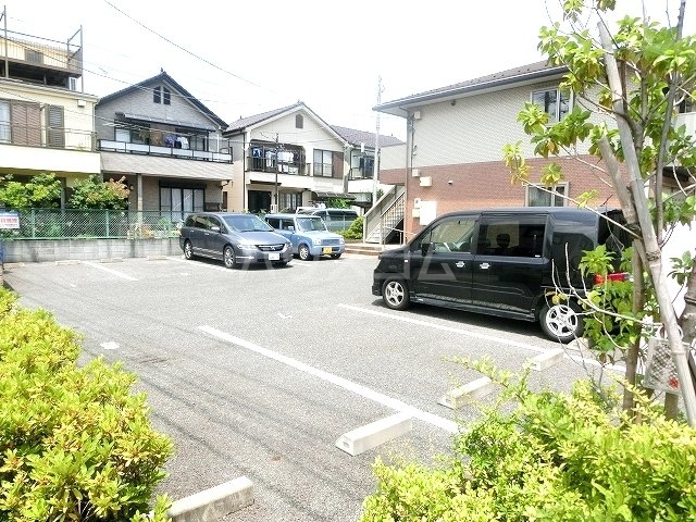 2/7 駐車場