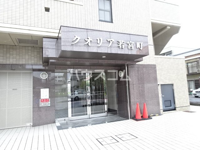 28/30 エントランス