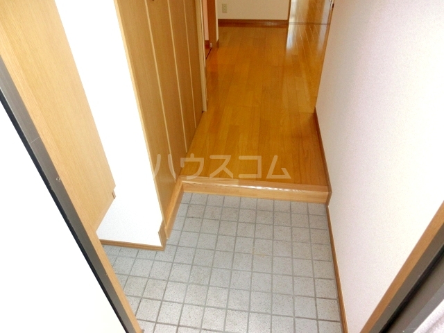 13/30 玄関