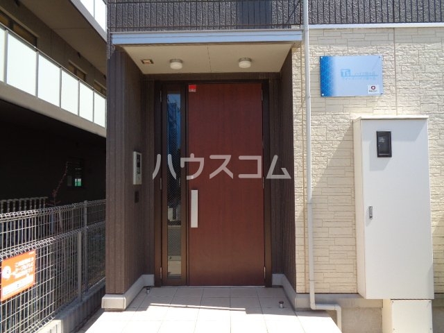20/30 エントランス