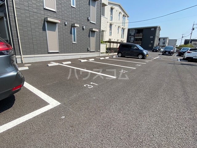 17/26 駐車場