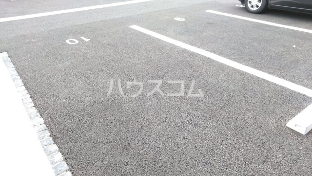 26/30 駐車場
