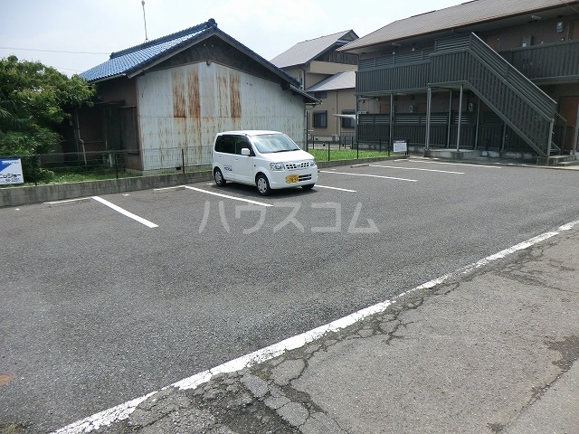 17/18 駐車場