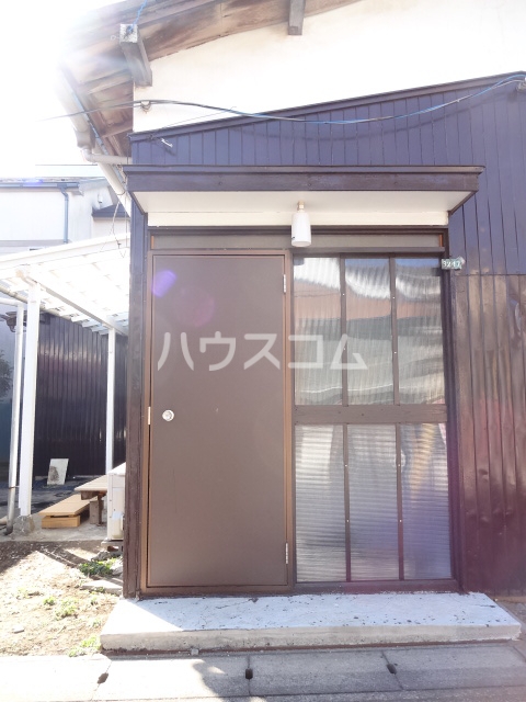 28/30 エントランス