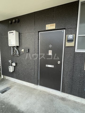17/17 エントランス