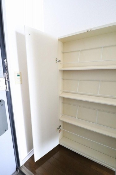 21/28 エントランス