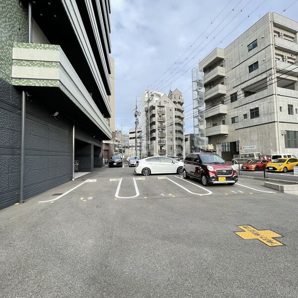 14/16 駐車場