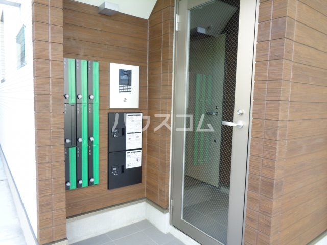 28/30 エントランス