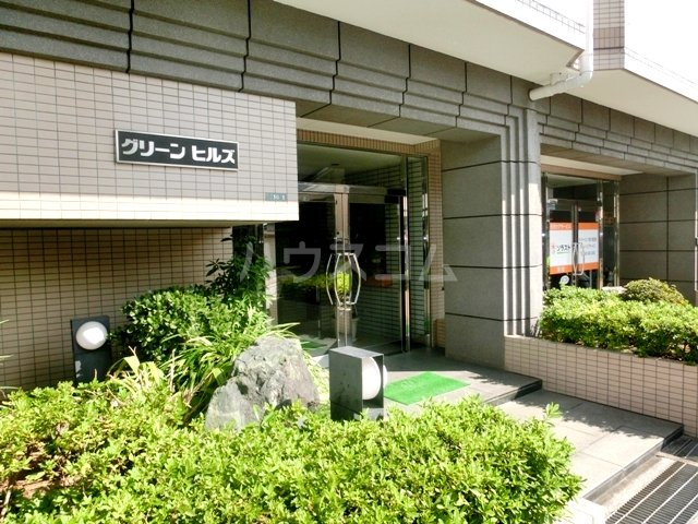 23/30 エントランス