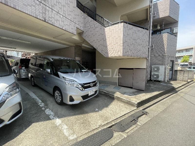 3/4 エントランス