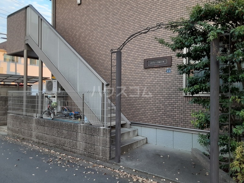 29/30 エントランス