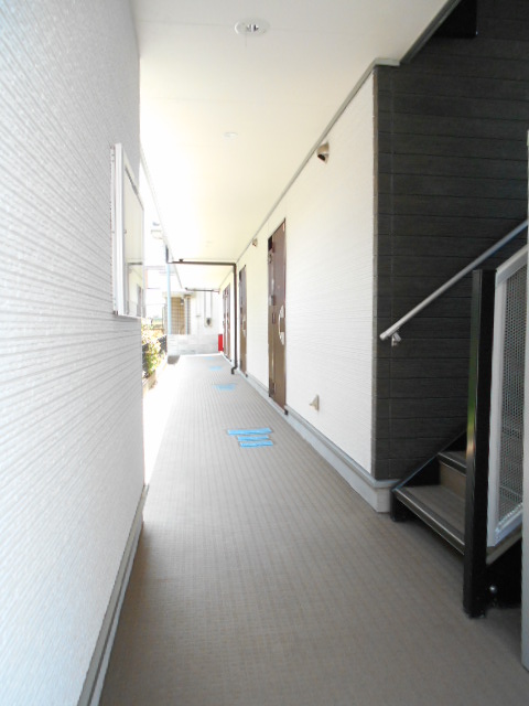 22/27 エントランス