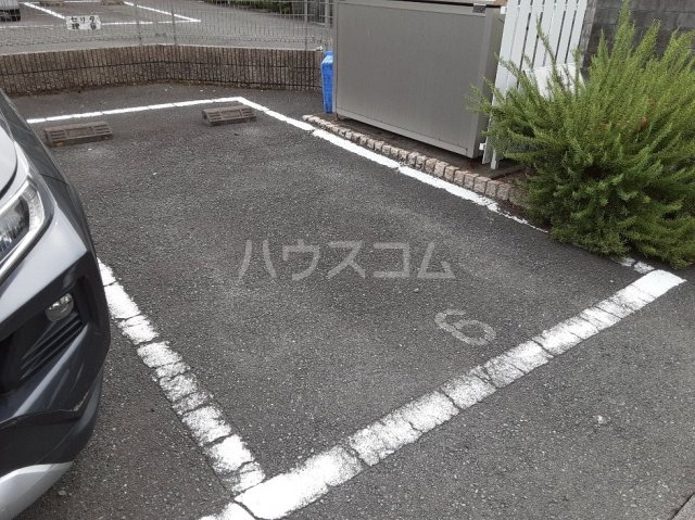 22/25 駐車場