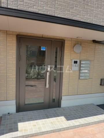 20/29 エントランス