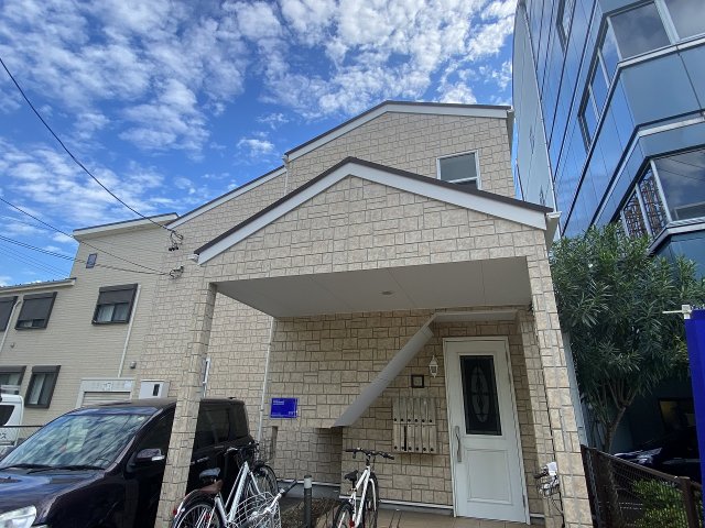 21/28 エントランス