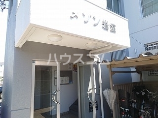 16/23 エントランス