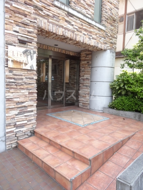 22/29 エントランス