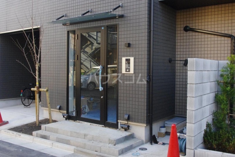 17/28 エントランス