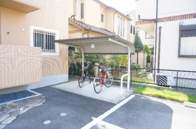 23/30 駐車場