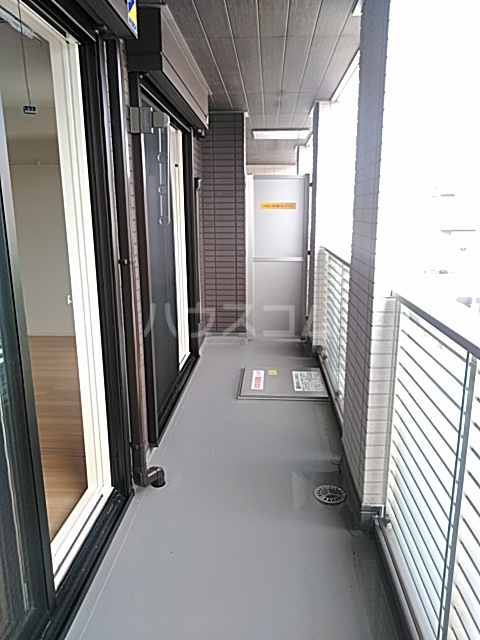 19/30 バルコニー