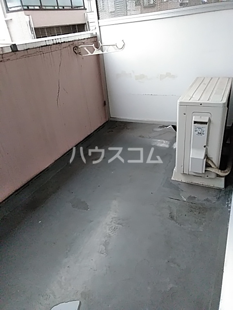 23/30 駐車場
