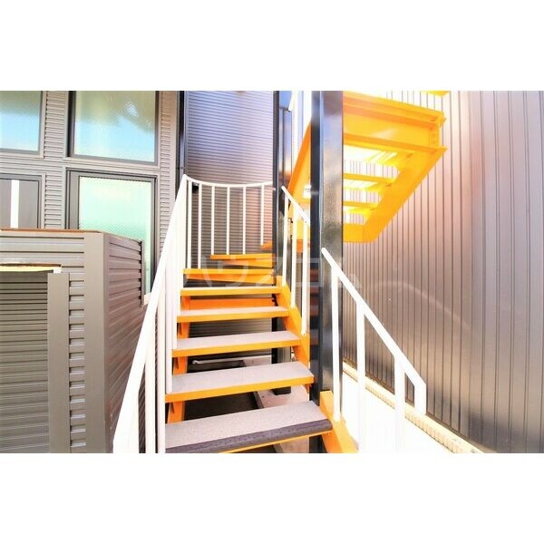 21/29 エントランス