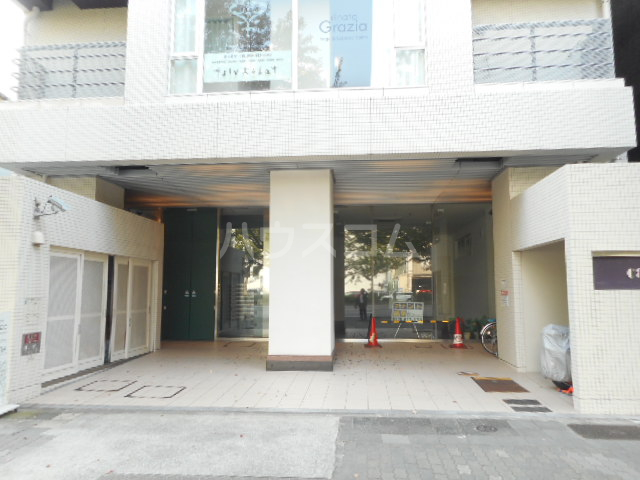 17/25 エントランス