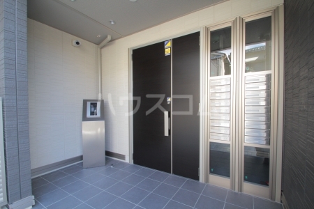 17/23 エントランス