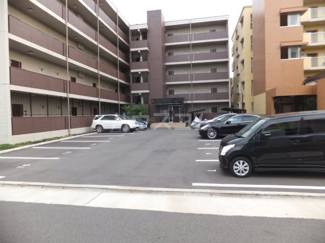 22/30 駐車場